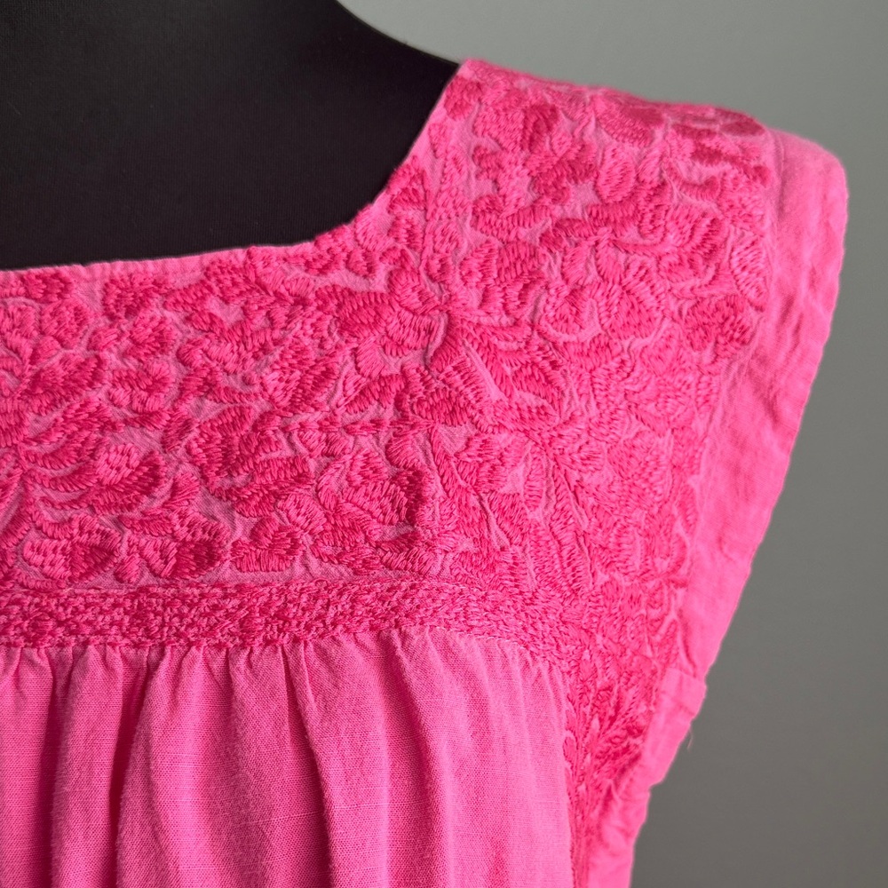 Women’s Pink Embroidered Sleeveless Blouse - Picture 3 of 11